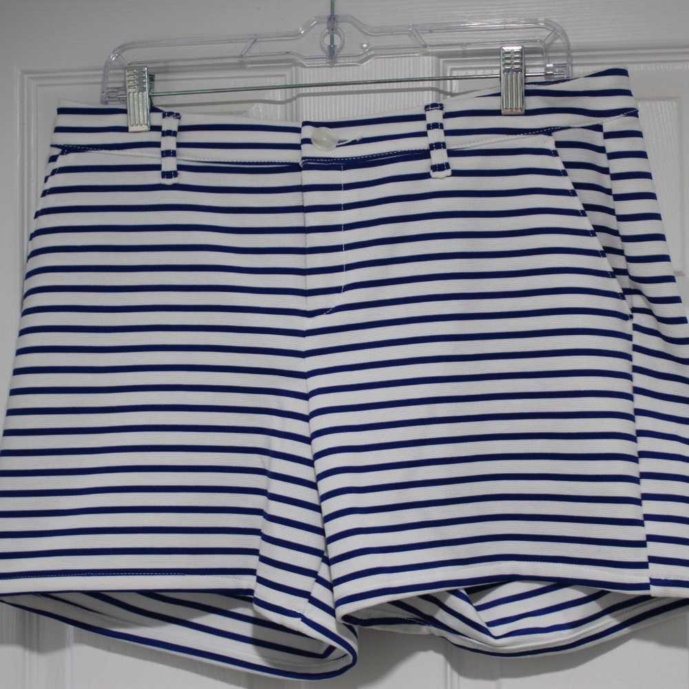 Liz Claiborne Mid Rise Chino Short